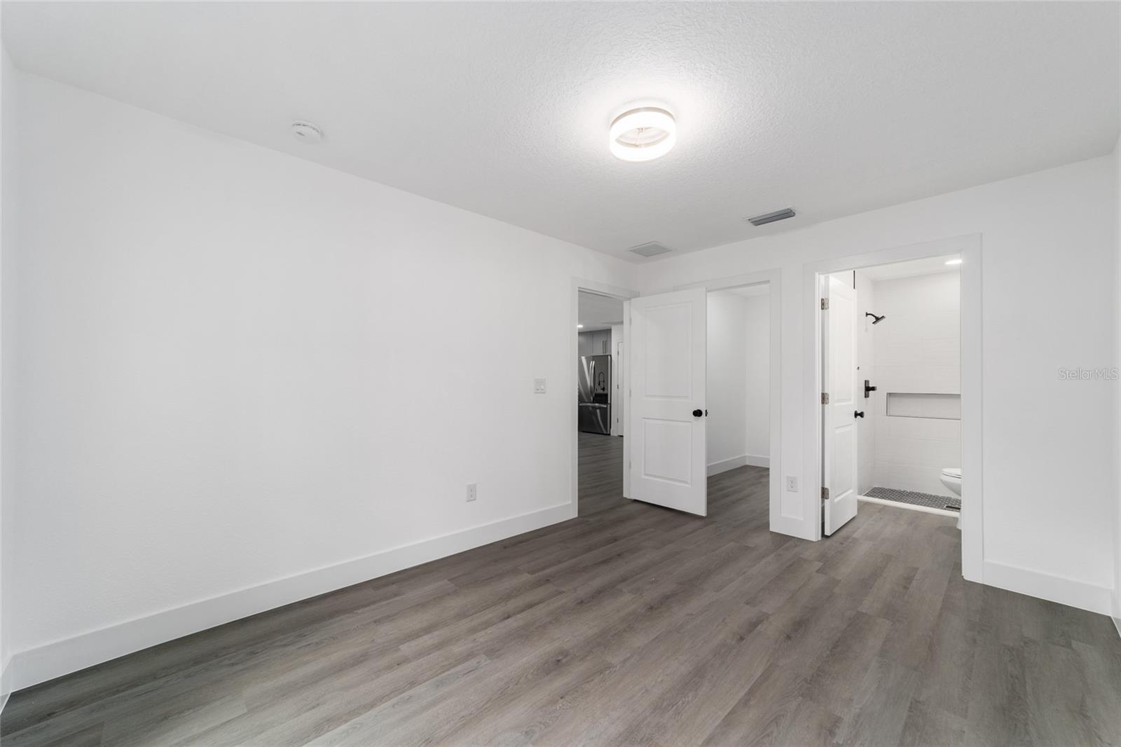 Image 8 of 10 For 6904 Se 22nd Ave