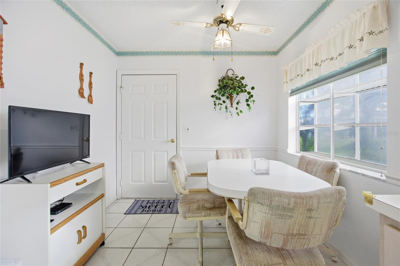Image 11 of 28 For 17831 96th Avenue