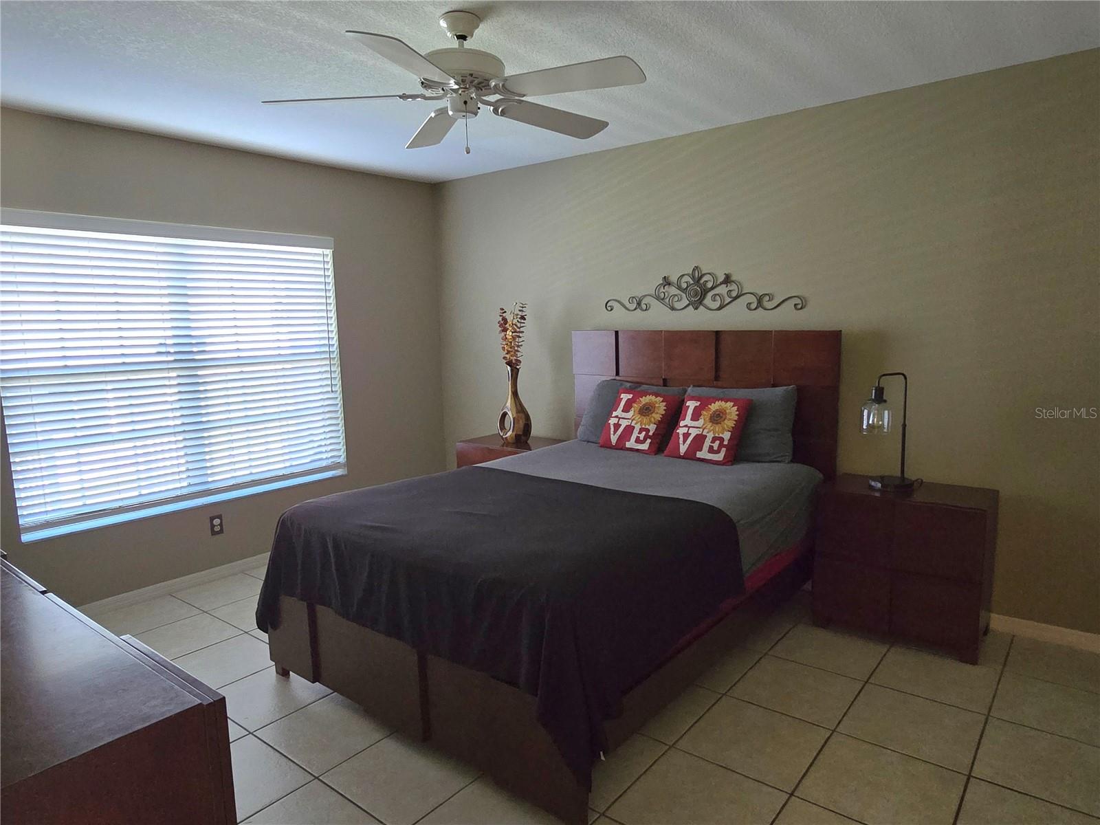 Image 20 of 41 For 2428 20th Court