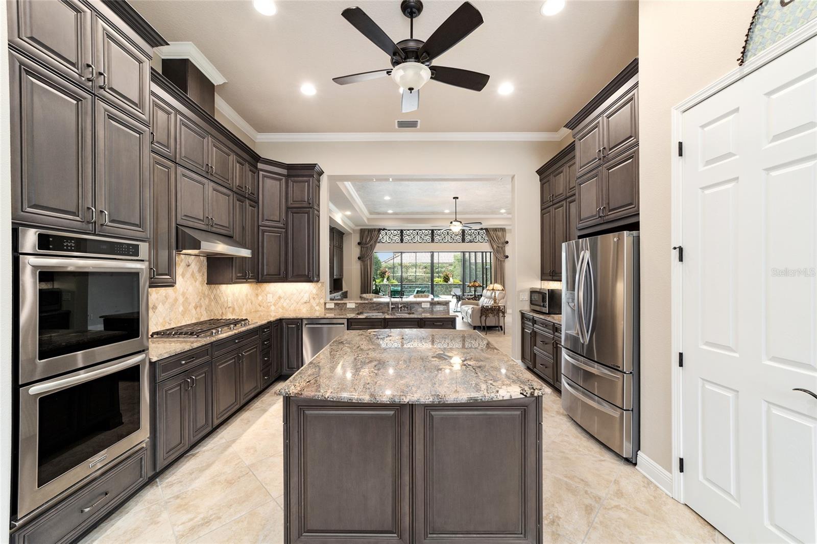 Listing photo id 17 for 1902 Quail Meadow Court