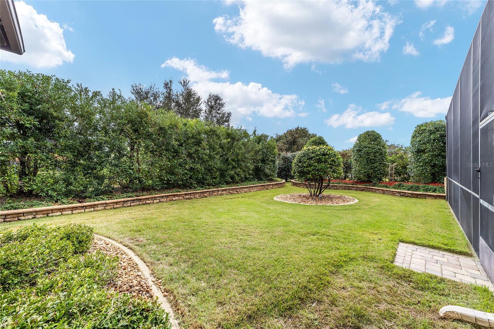 Listing photo id 59 for 1902 Quail Meadow Court
