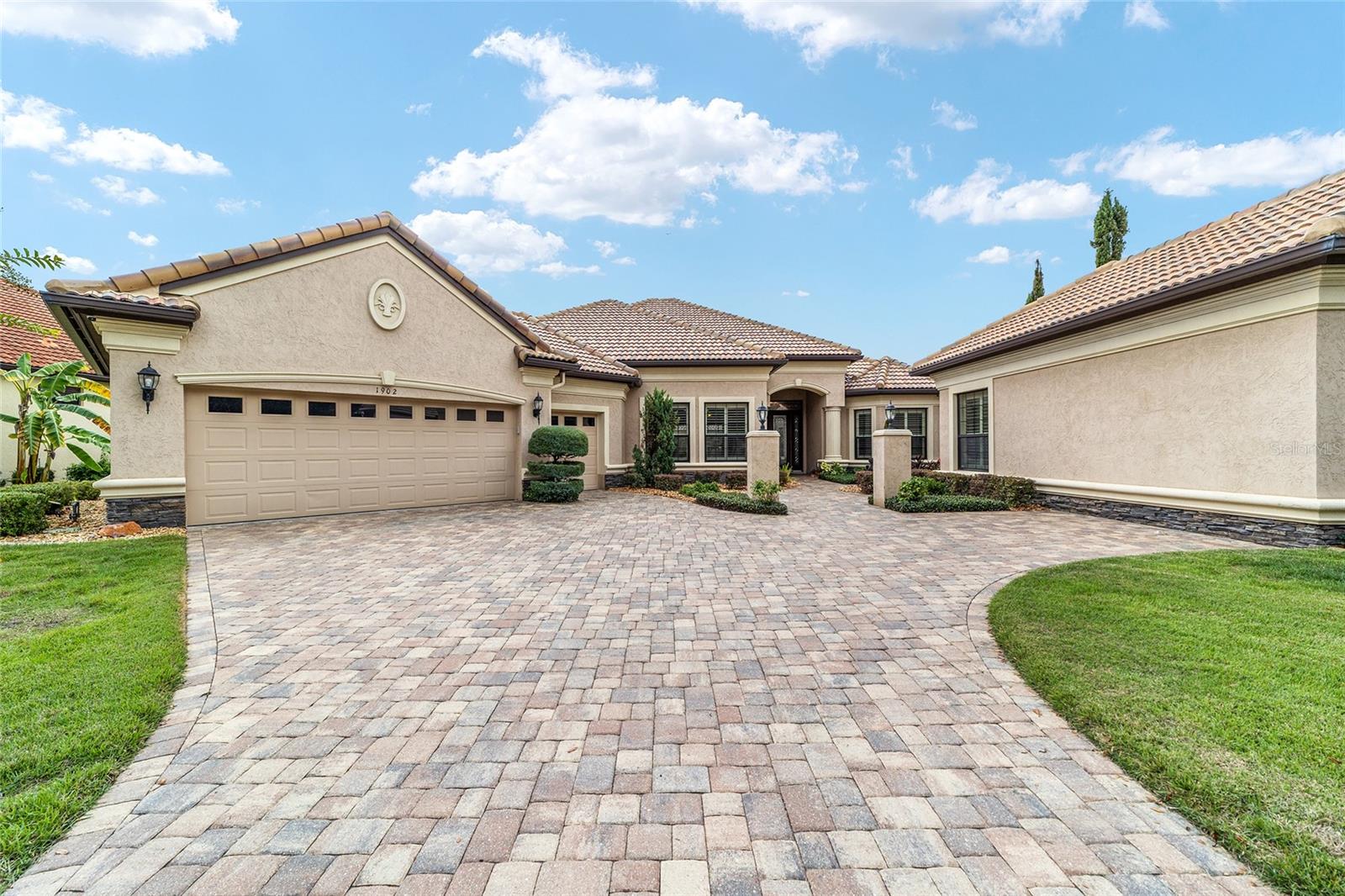 Listing photo id 65 for 1902 Quail Meadow Court