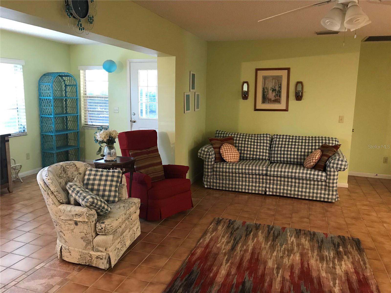 Image 11 of 24 For 9257 82nd Terrace H