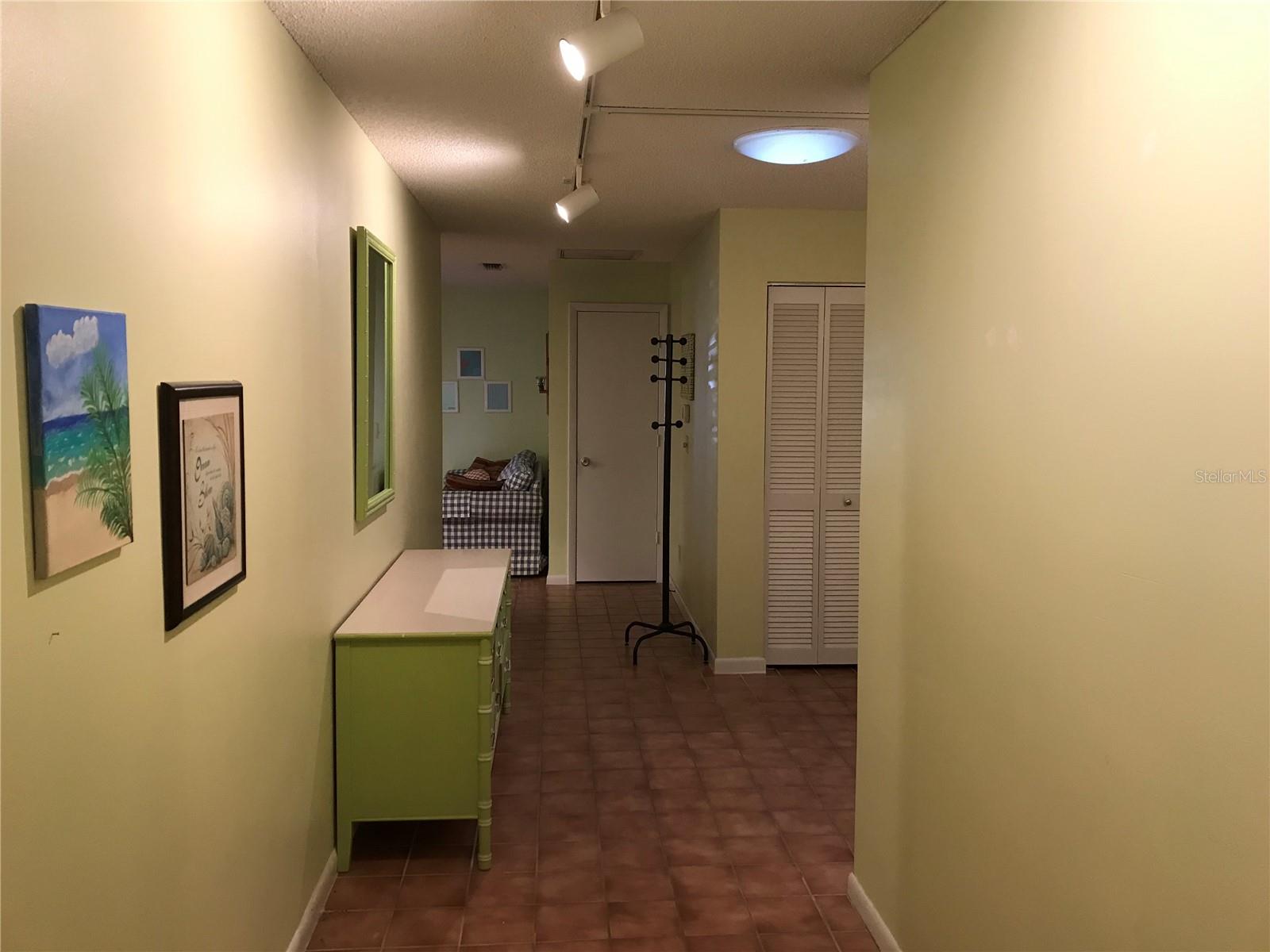 Image 4 of 24 For 9257 82nd Terrace H