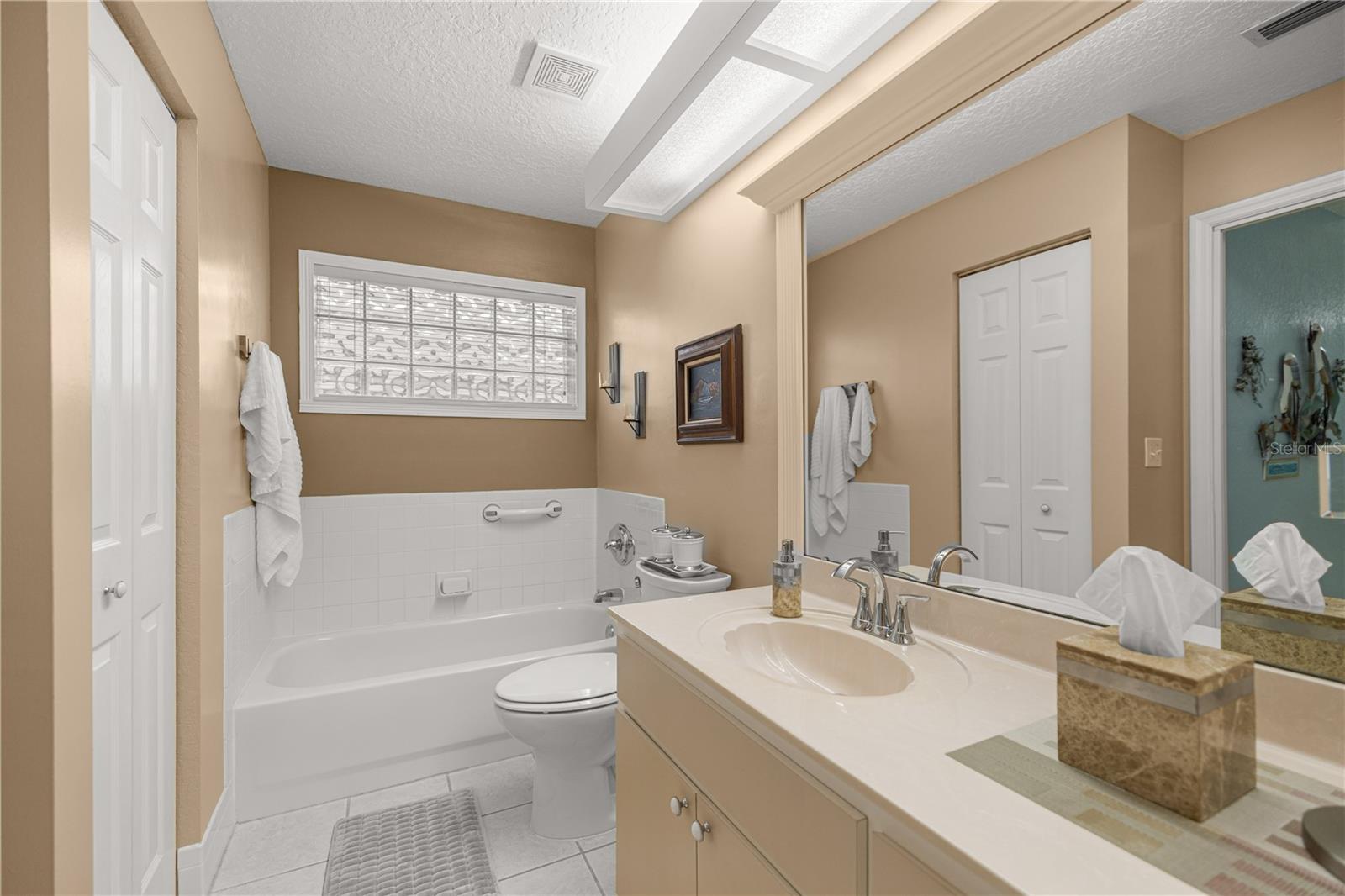 Image 11 of 14 For 11298 73rd Circle