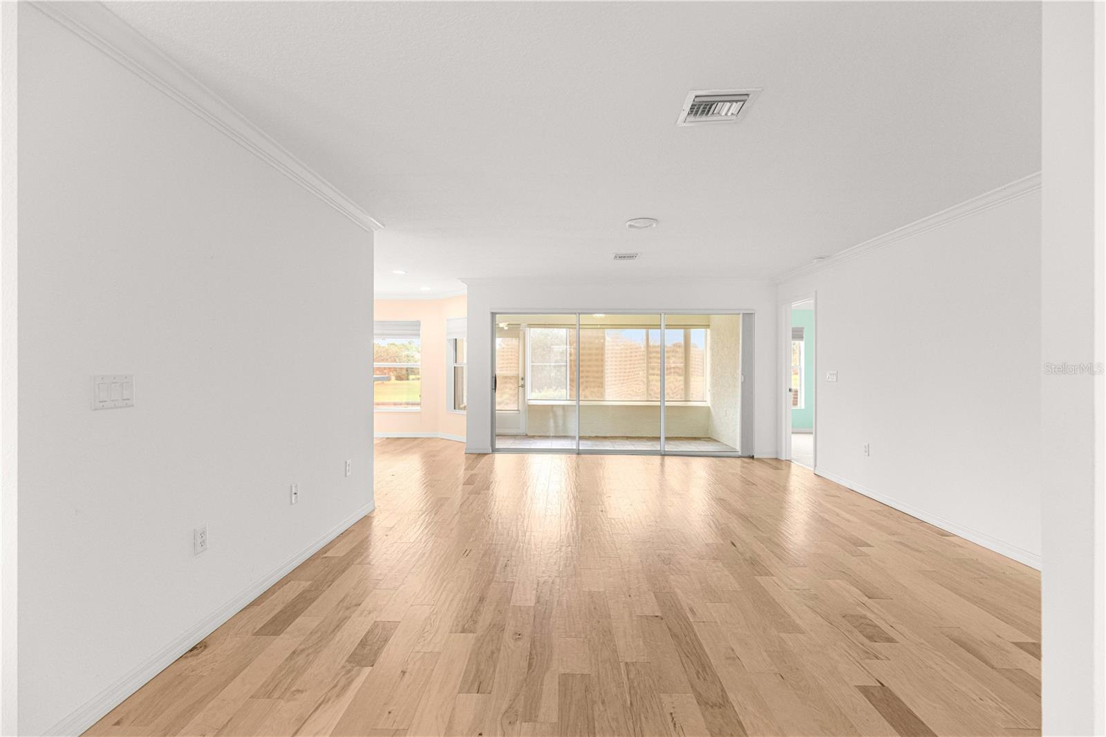 Image 15 of 40 For 9119 99th Court Road