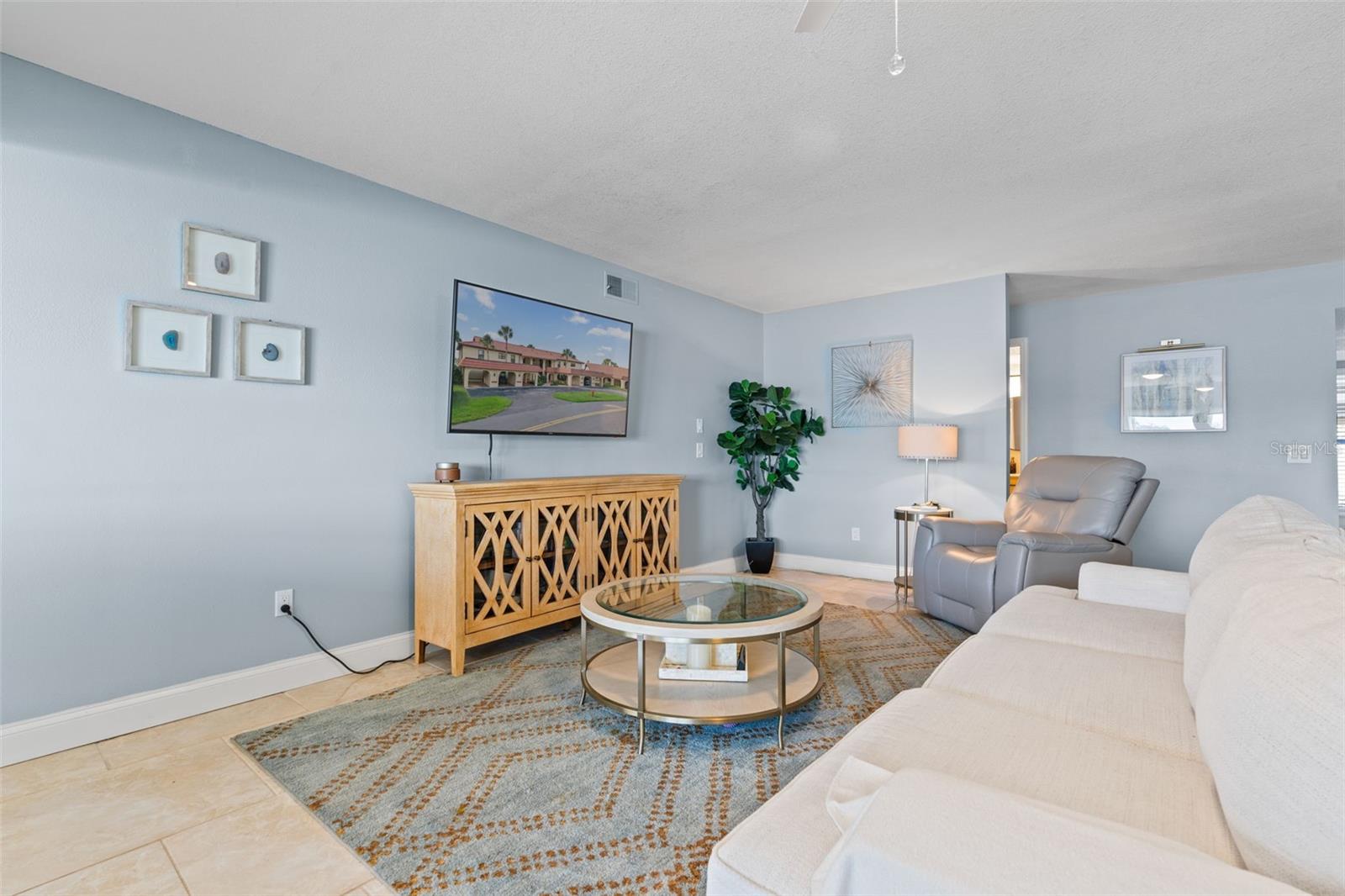 Image 12 of 60 For 371 14th Place