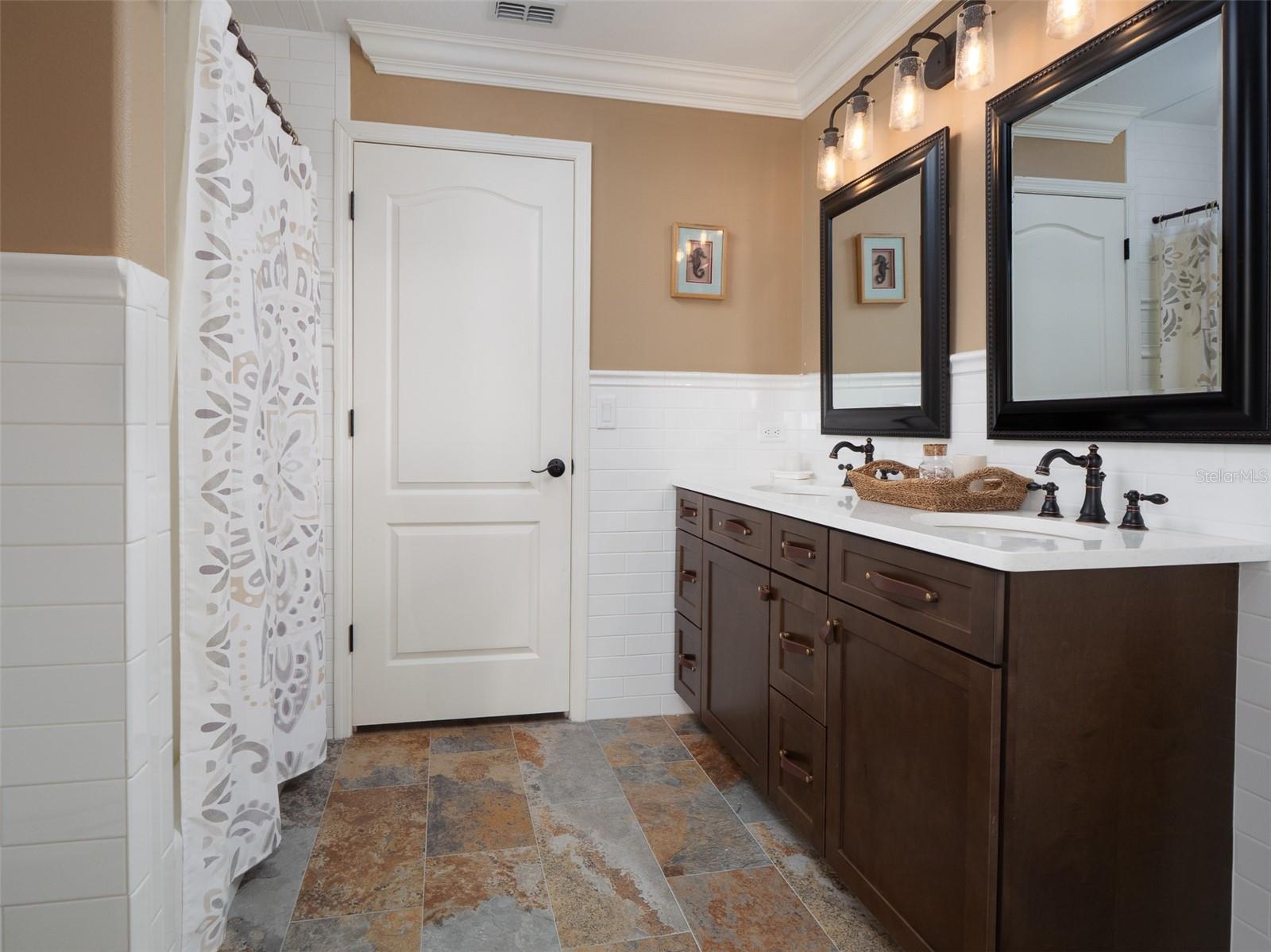 Image 15 of 31 For 15921 Highway 464b