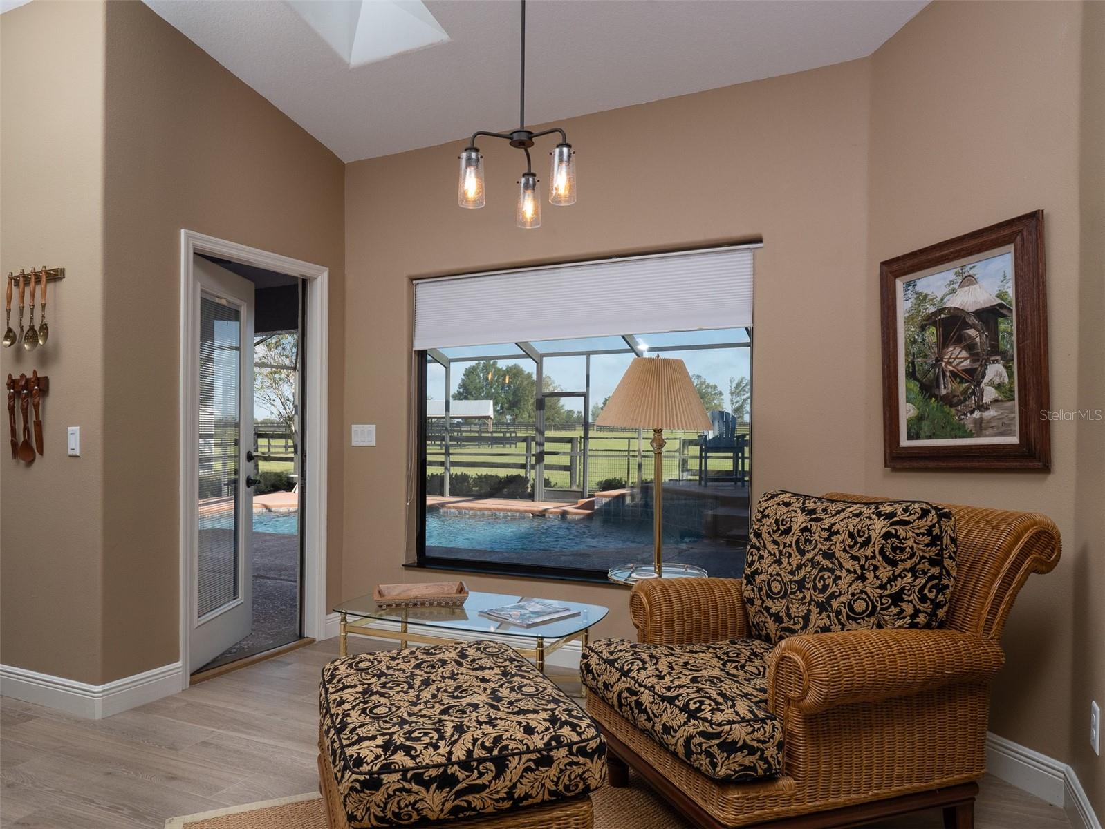 Image 17 of 31 For 15921 Highway 464b