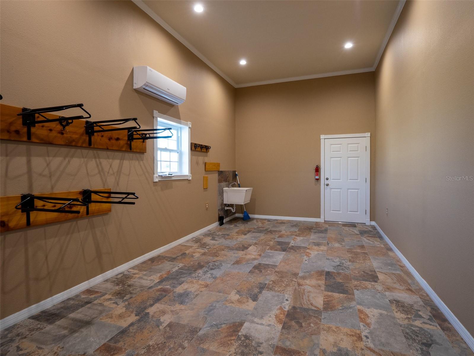 Image 24 of 31 For 15921 Highway 464b