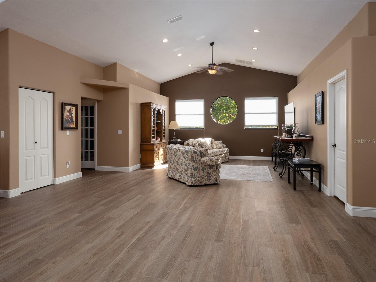 Image 5 of 31 For 15921 Highway 464b