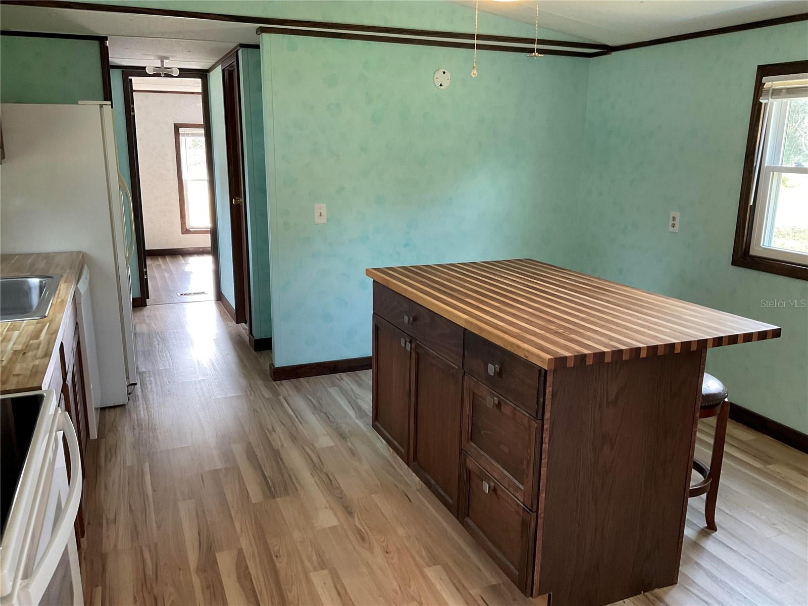 Image 4 of 19 For 18057 20th Place