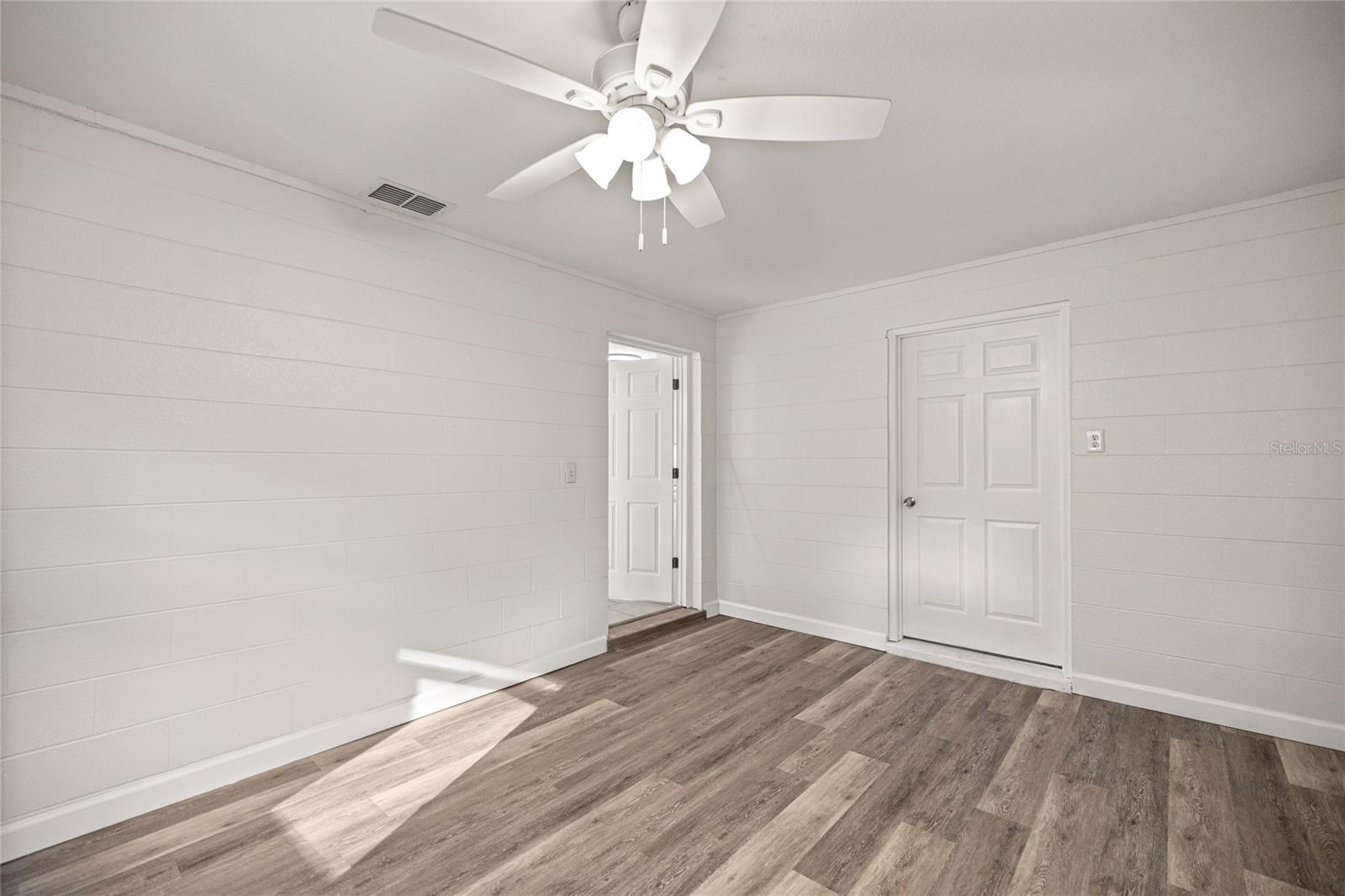 Image 17 of 25 For 3003 24th Avenue