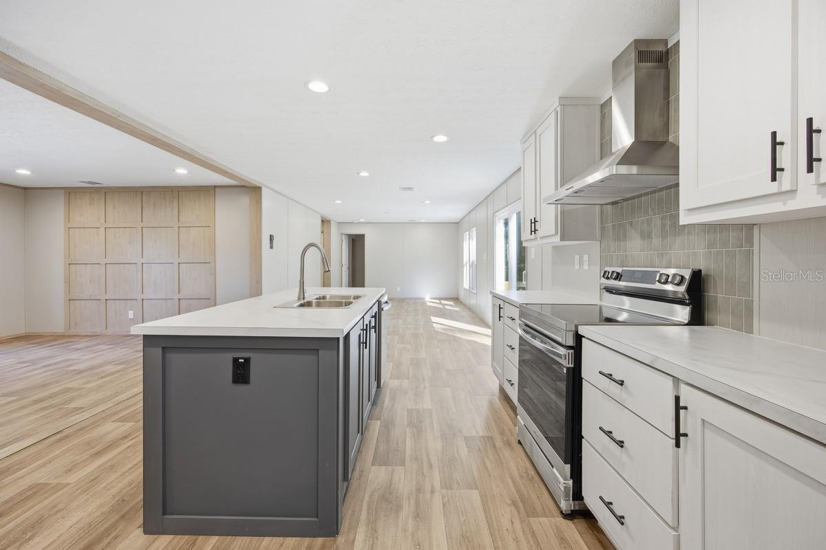 Image 12 of 41 For 1349 109th Avenue