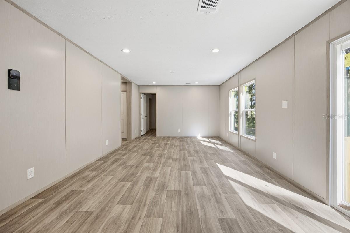 Image 13 of 41 For 1349 109th Avenue