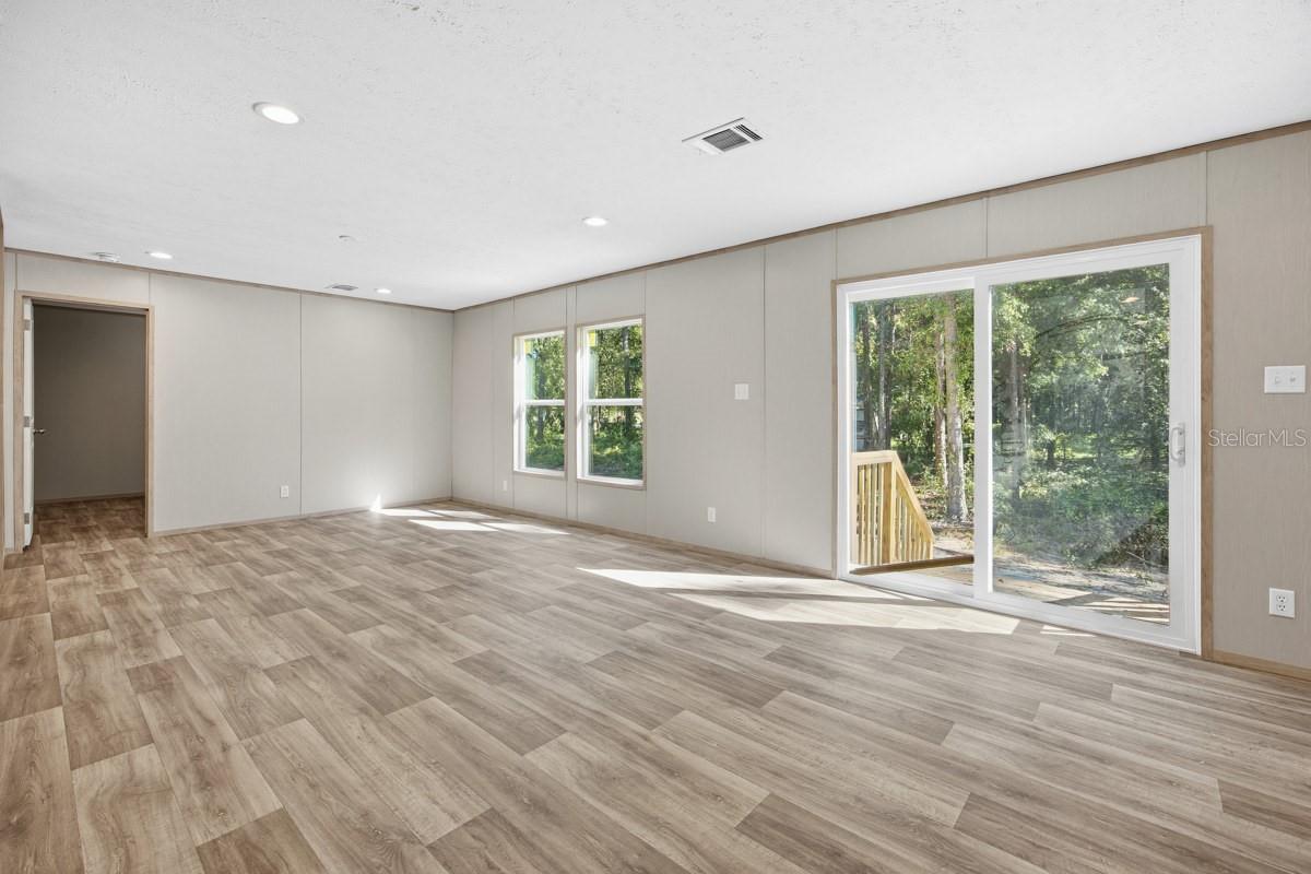 Image 14 of 41 For 1349 109th Avenue