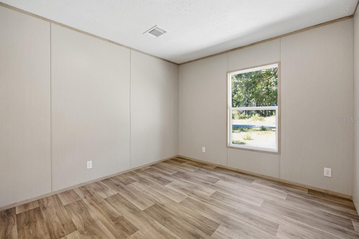 Image 19 of 41 For 1349 109th Avenue