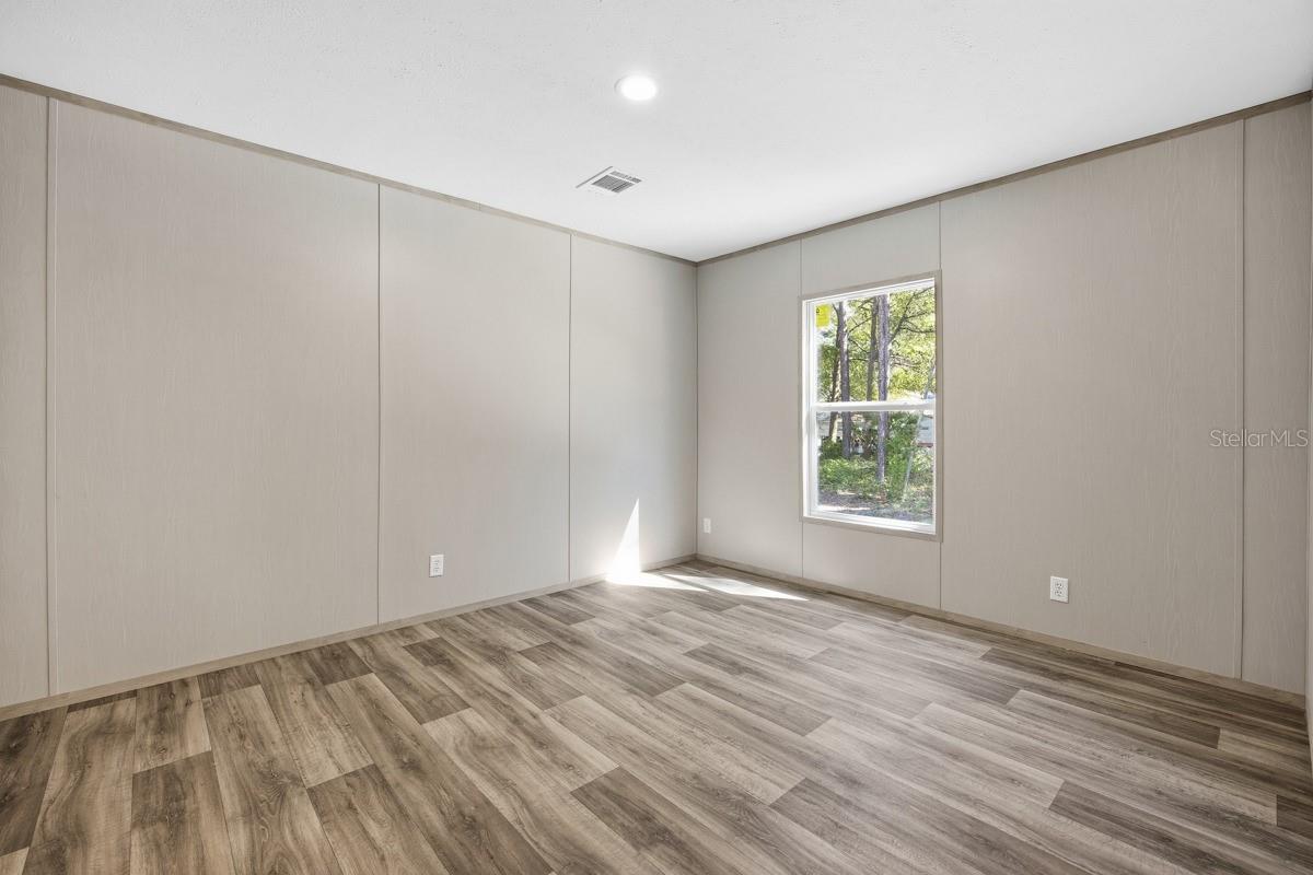 Image 24 of 41 For 1349 109th Avenue