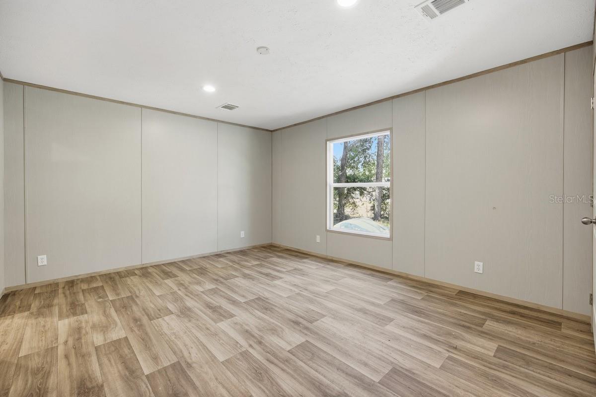 Image 26 of 41 For 1349 109th Avenue