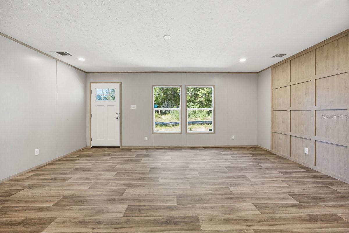 Image 8 of 41 For 1349 109th Avenue