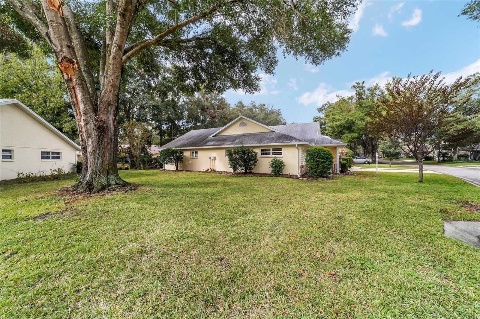 Image 4 of 30 For 9068 82nd Terrace A