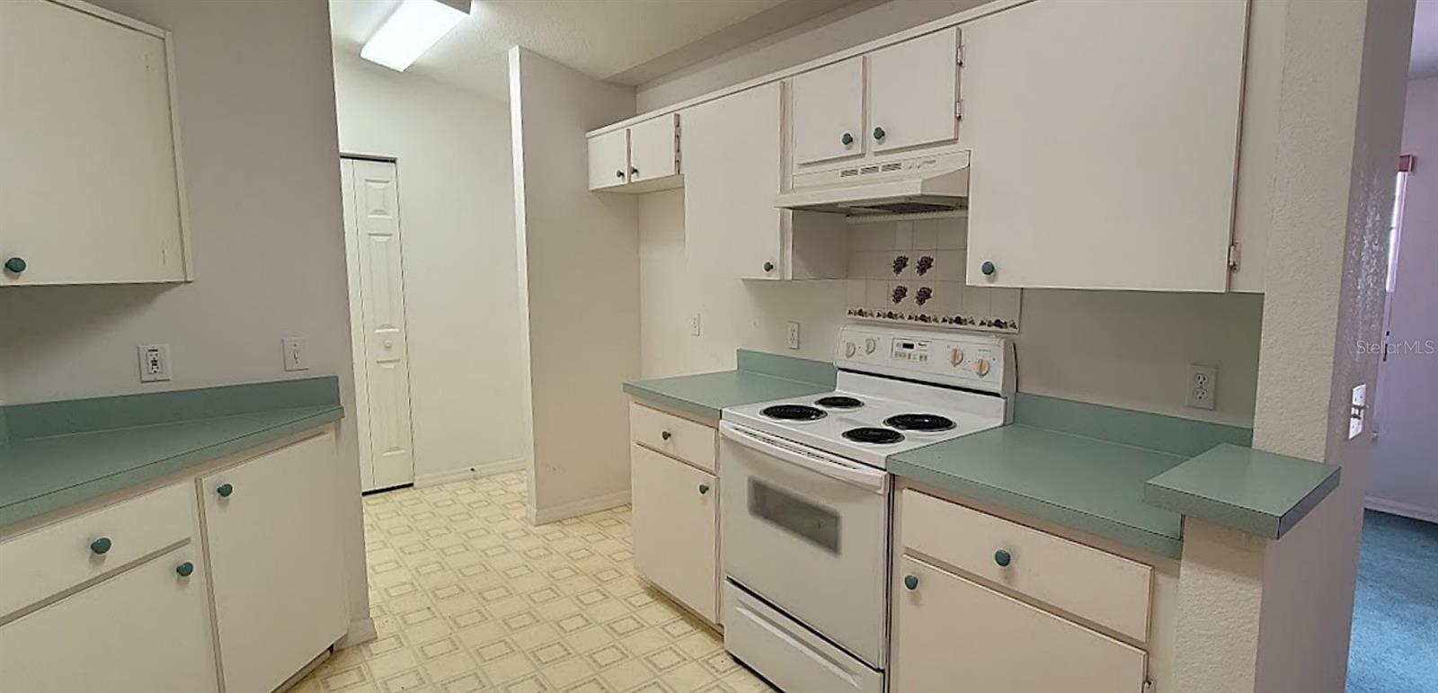 Image 10 of 28 For 19156 101st Street