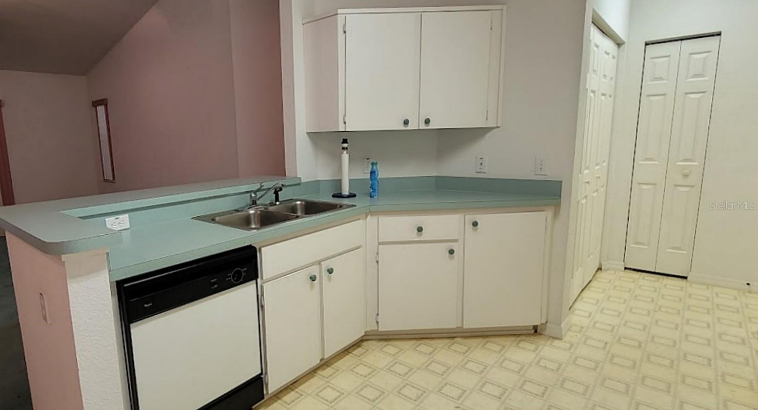 Image 11 of 28 For 19156 101st Street