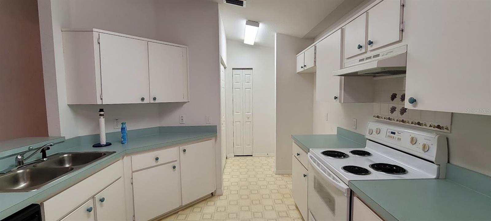 Image 9 of 28 For 19156 101st Street