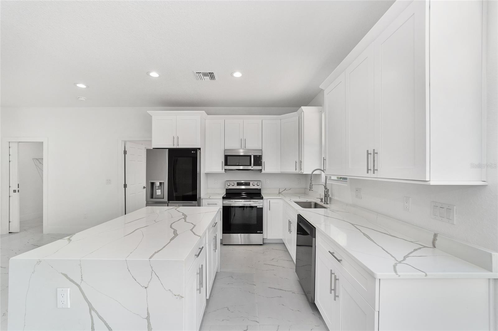 Image 10 of 28 For 14740 105th Avenue