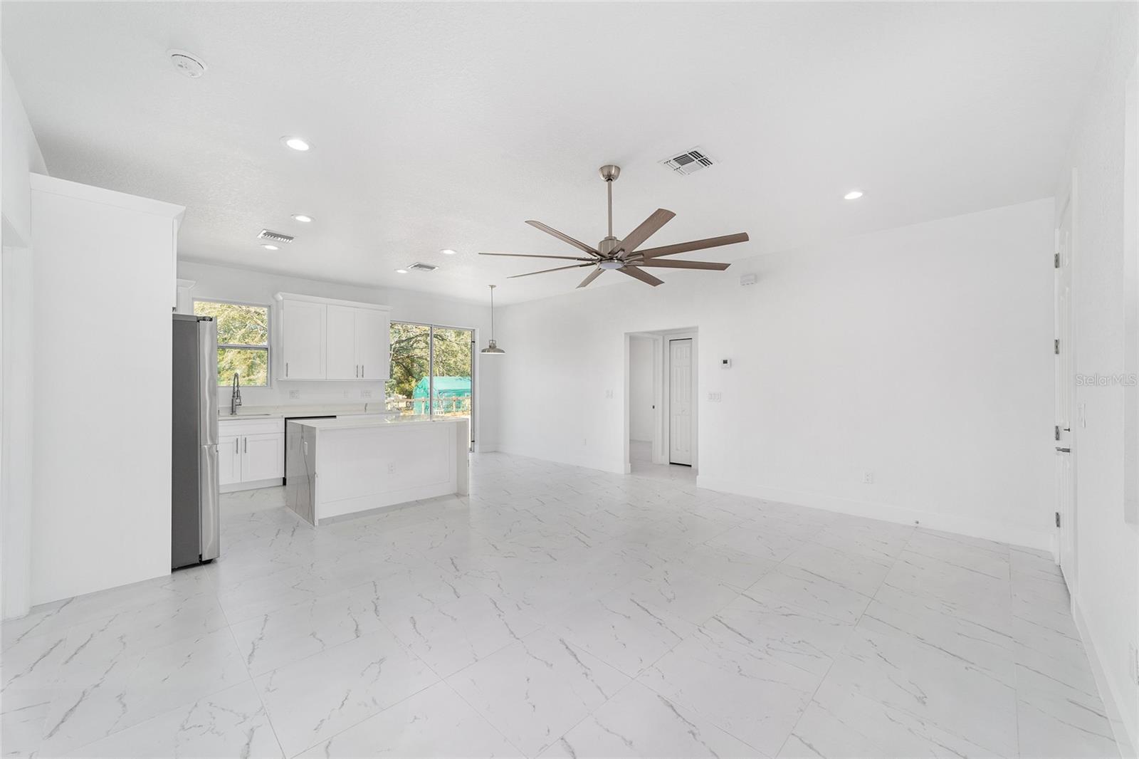 Image 8 of 28 For 14740 105th Avenue