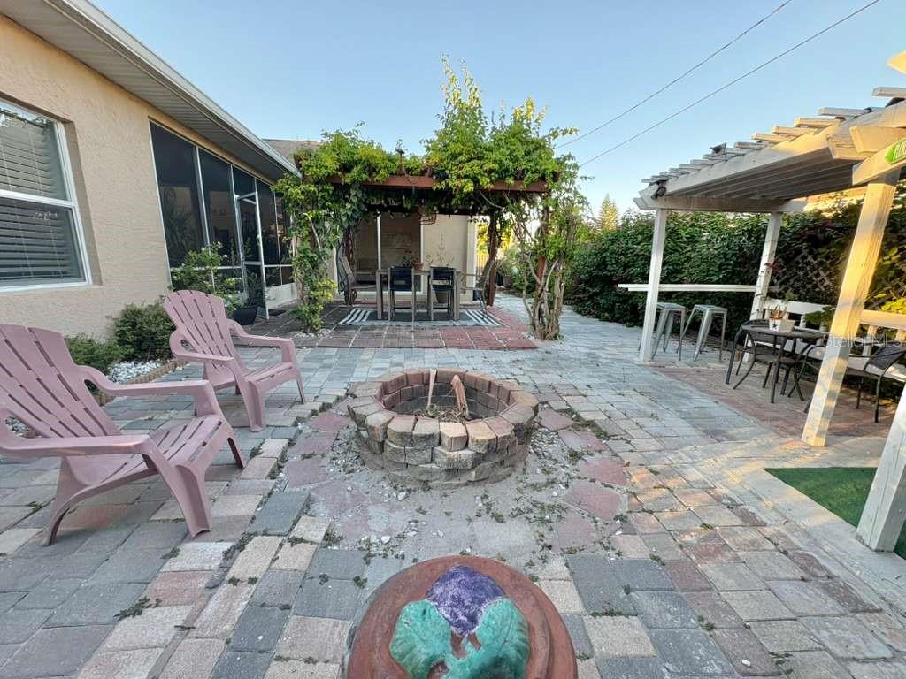 Image 2 of 40 For 3131 Hercules Road