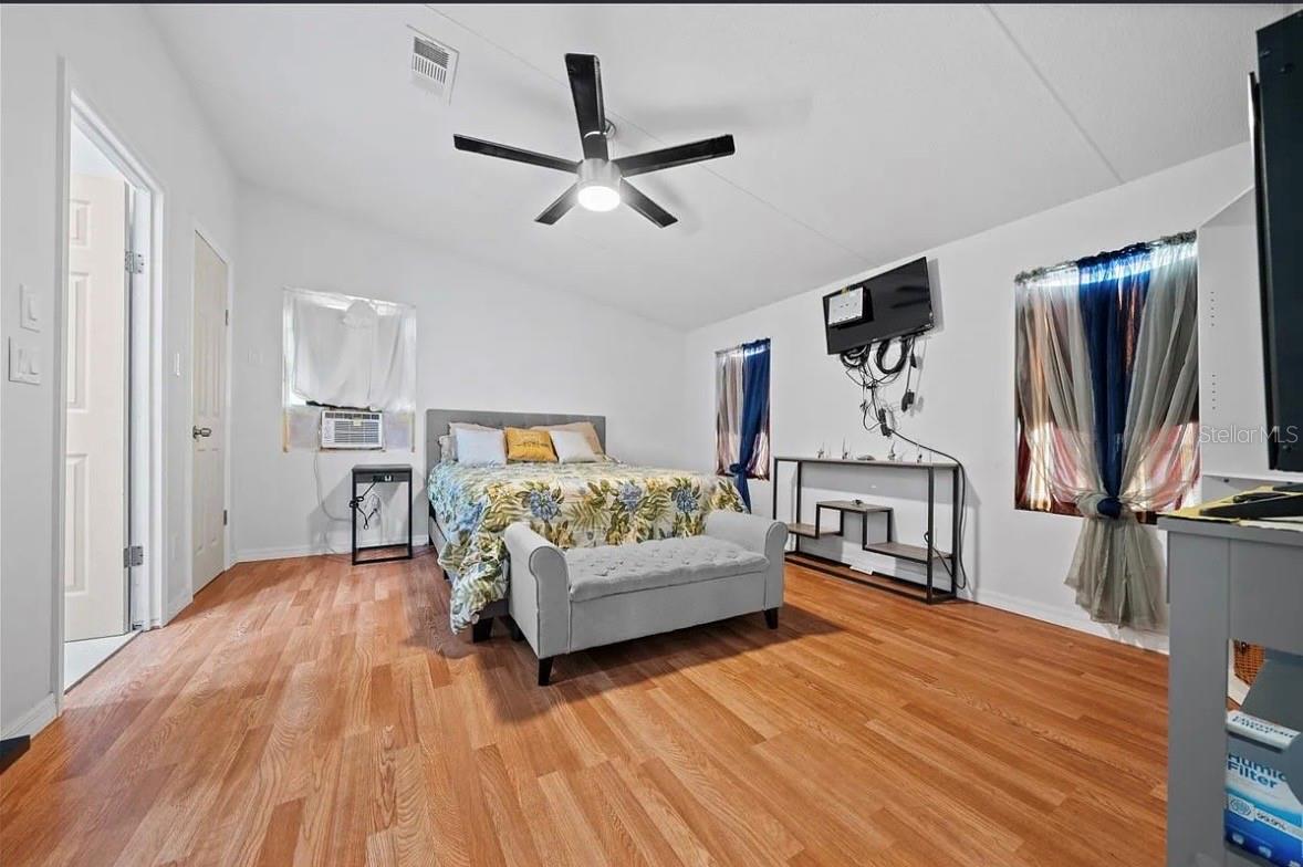 Image 14 of 18 For 13120 90th Street