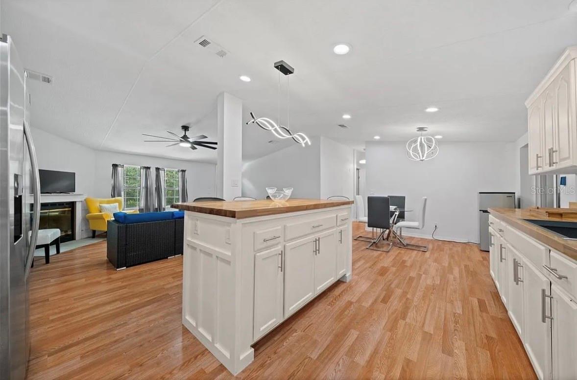 Image 3 of 18 For 13120 90th Street