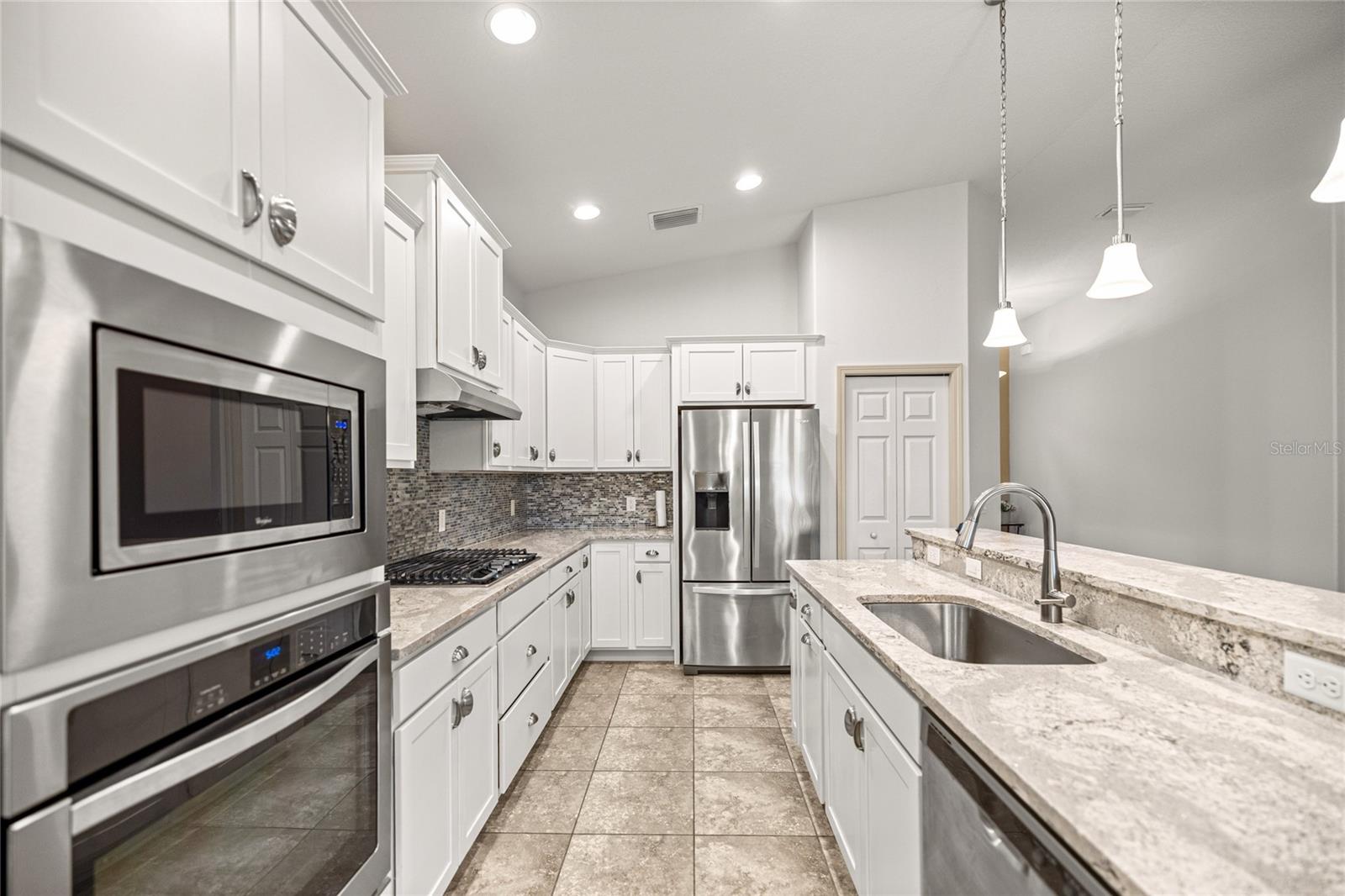 Image 10 of 41 For 2383 Brentwood Circle