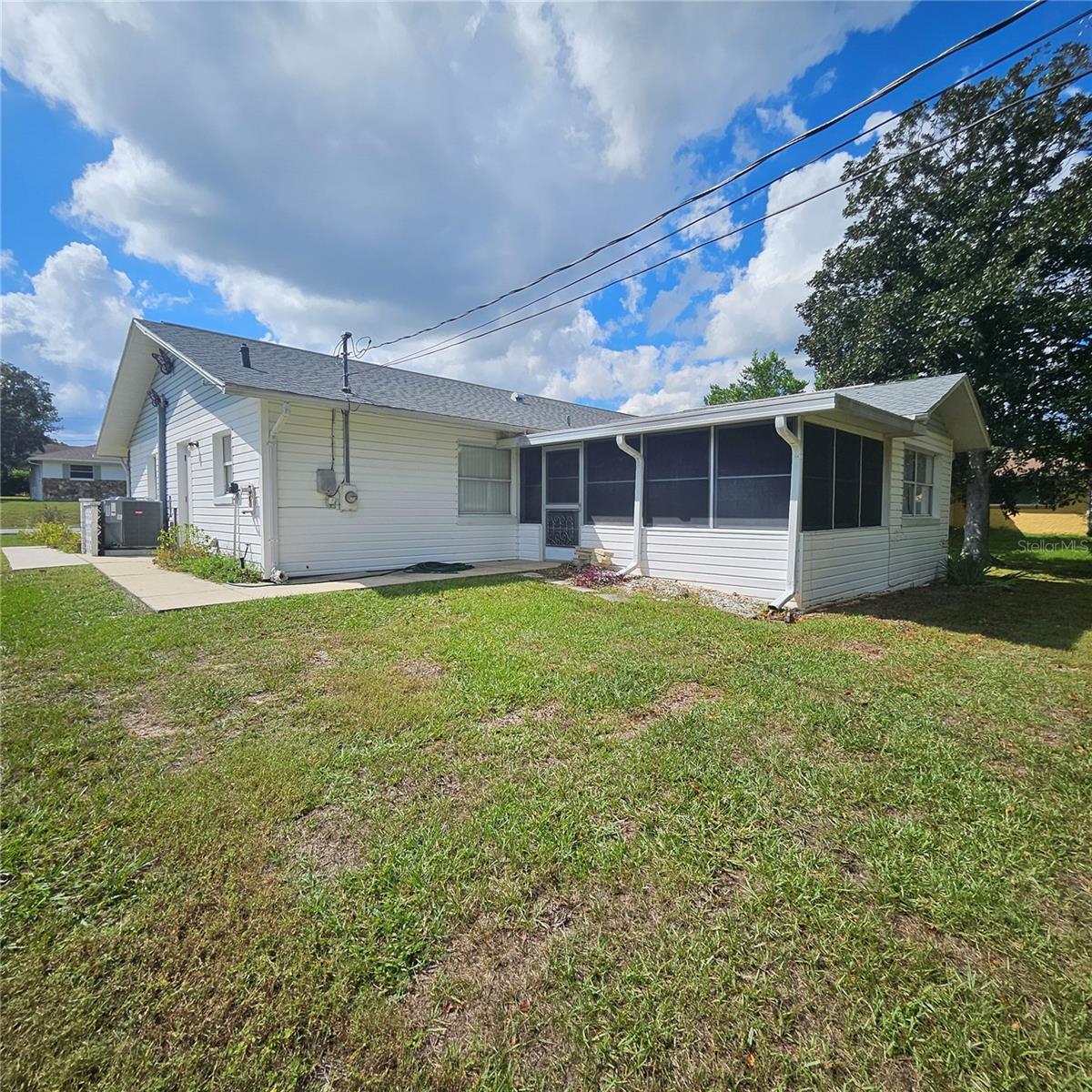 Image 15 of 61 For 879 Beakrush Lane