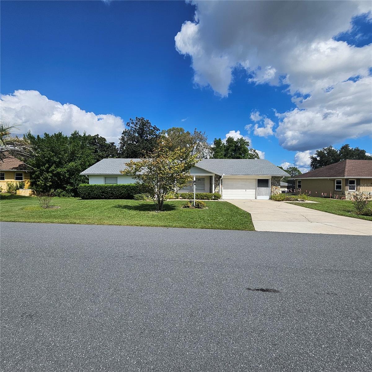 Image 2 of 61 For 879 Beakrush Lane