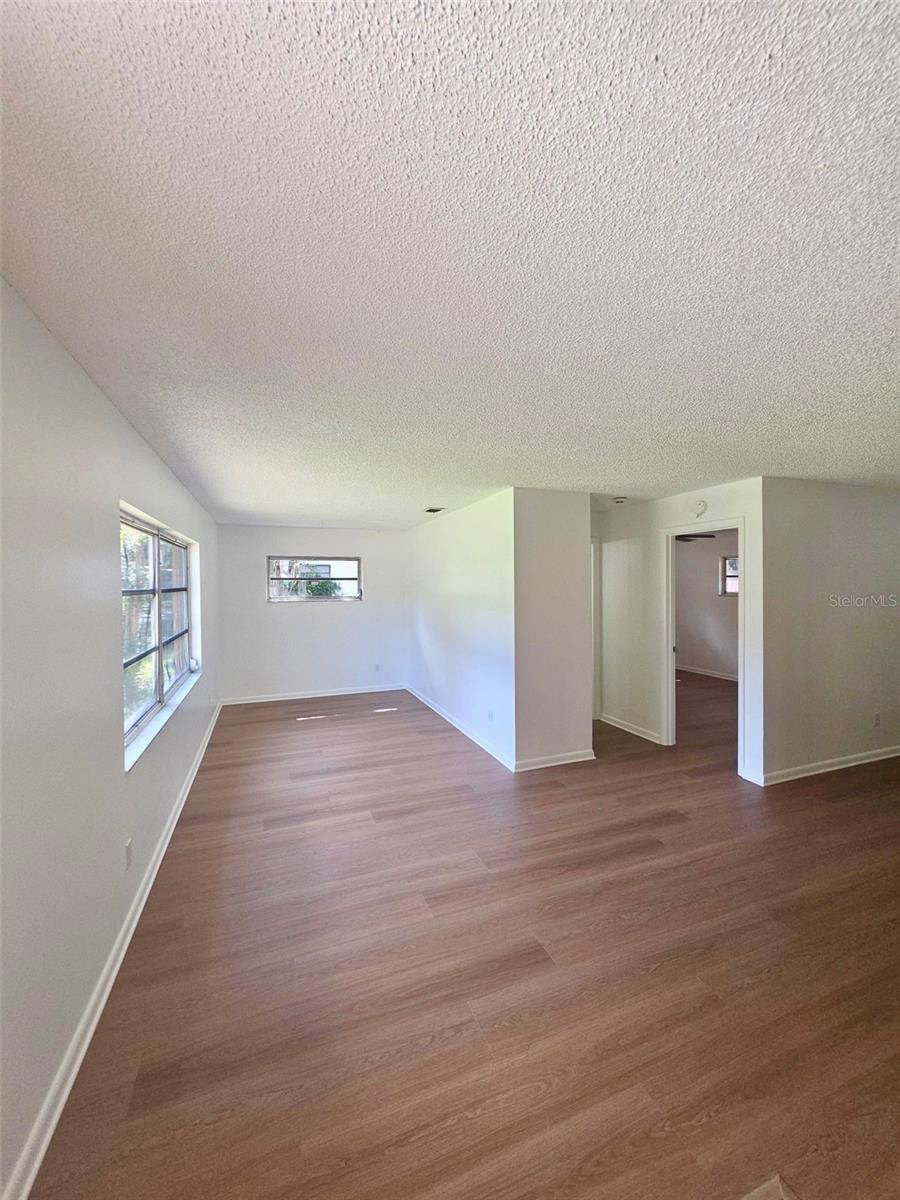 Image 3 of 9 For 9530 32nd Court