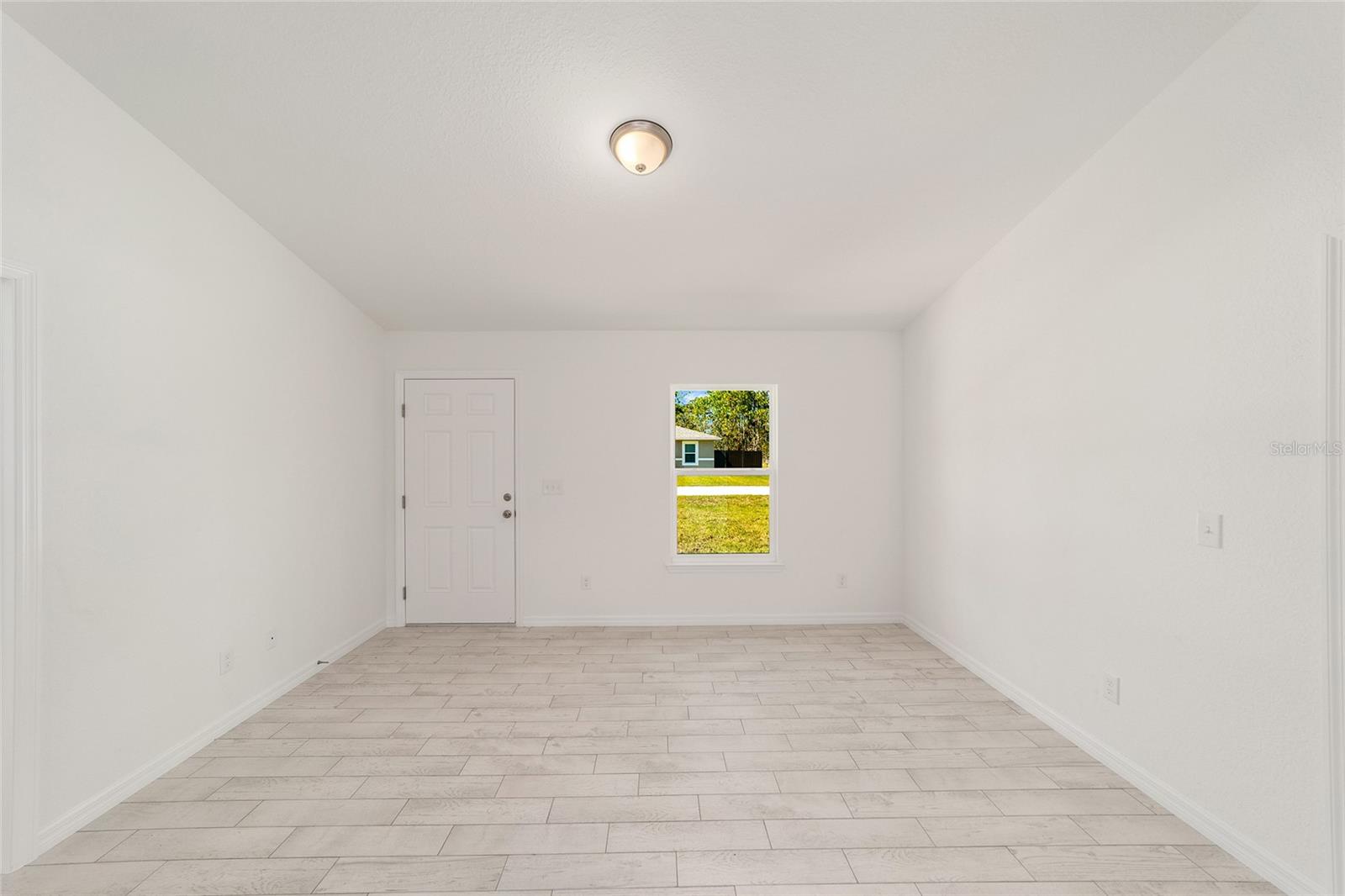 Image 13 of 48 For 284 Commodore Road