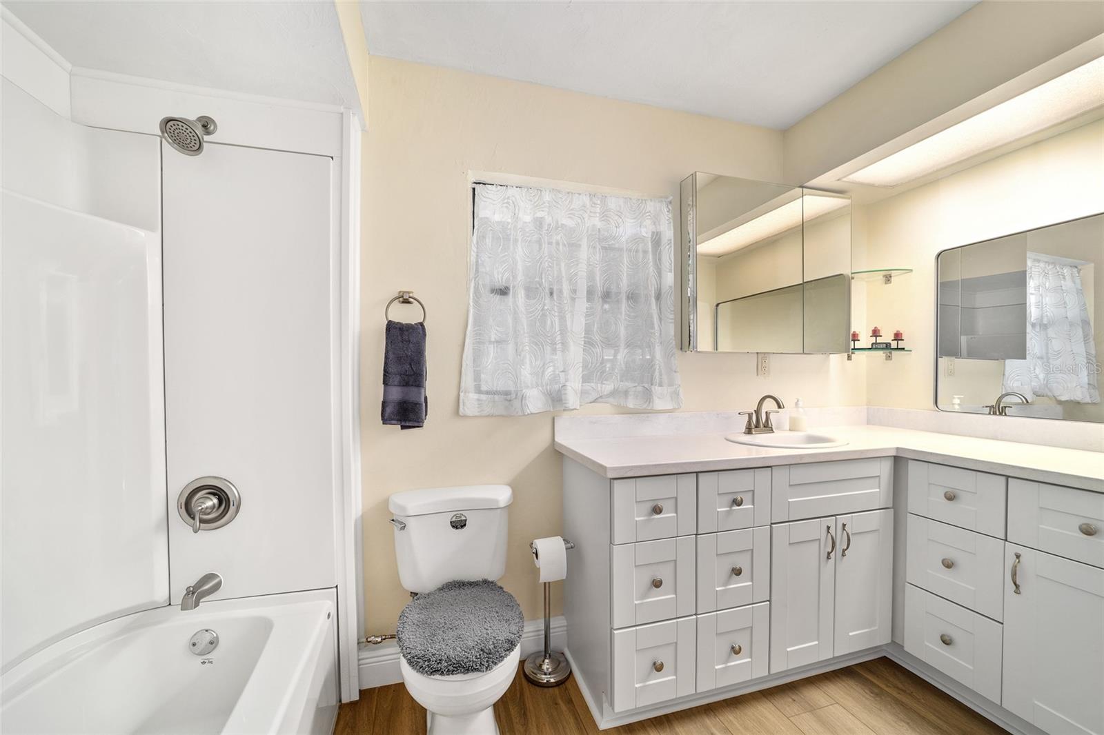 Image 34 of 50 For 5201 Jasmine Lane