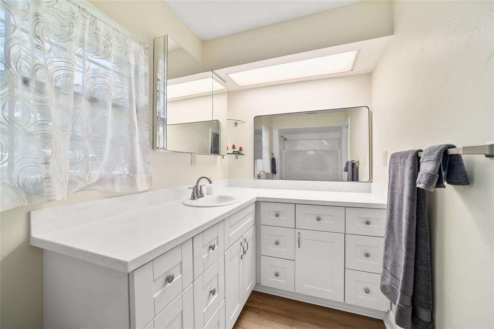 Image 35 of 50 For 5201 Jasmine Lane