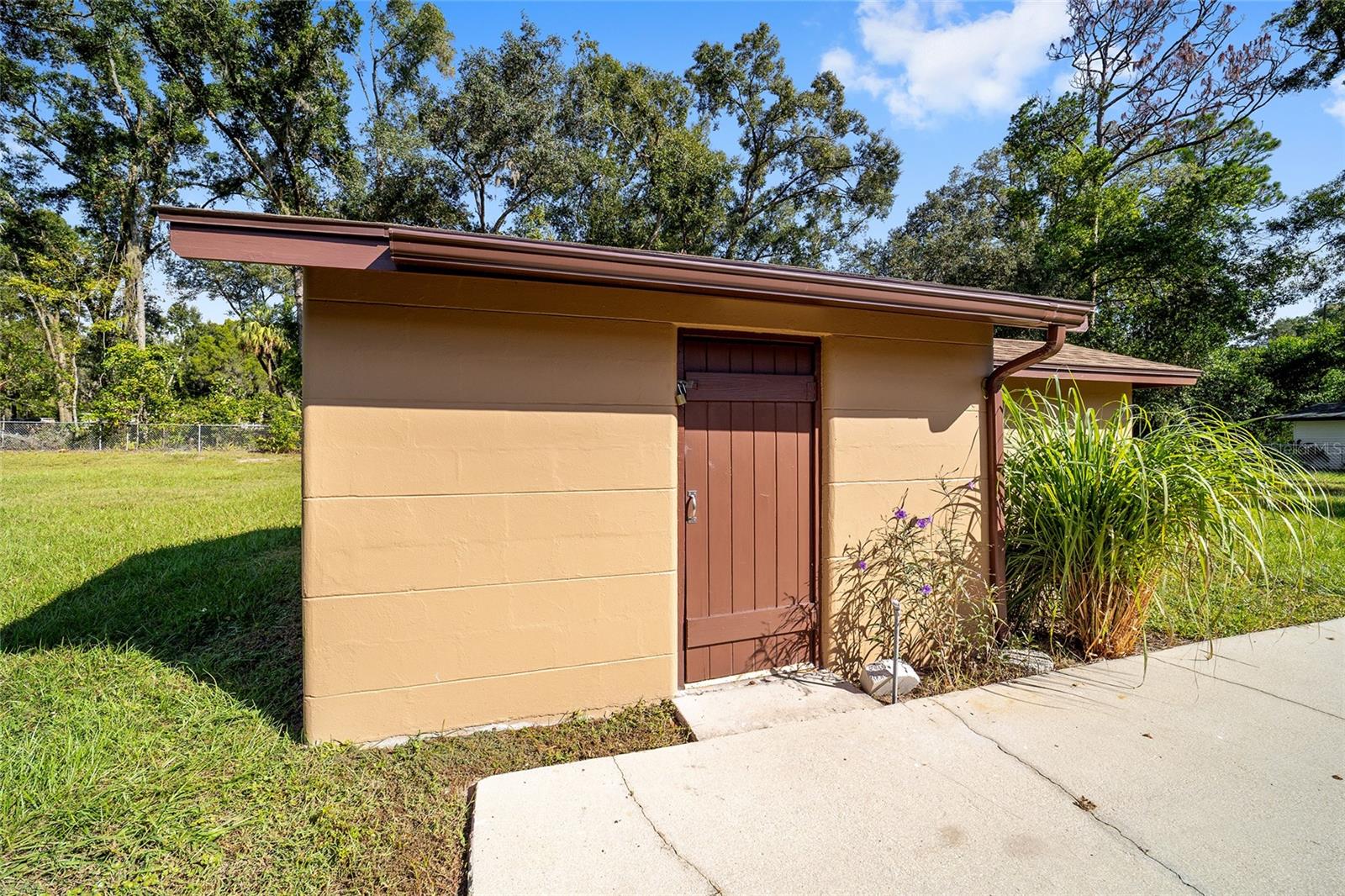 Image 45 of 50 For 5201 Jasmine Lane