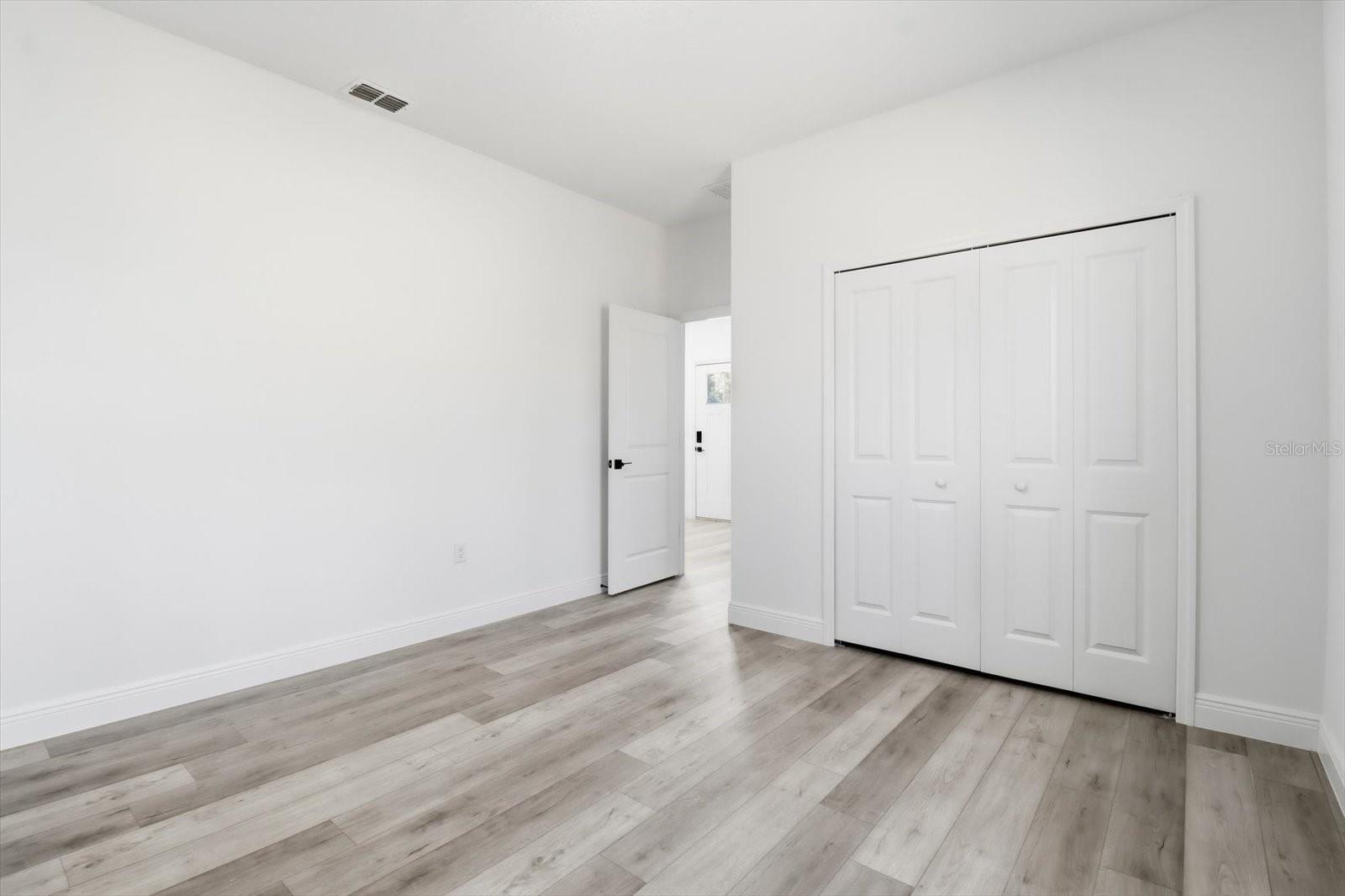 Listing photo id 19 for 7549 Santos Drive