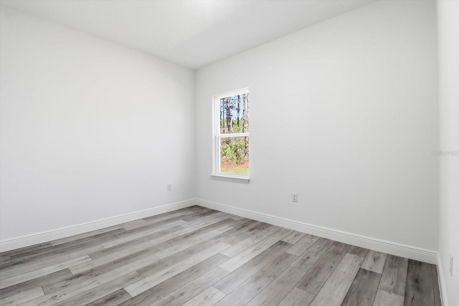 Listing photo id 20 for 7549 Santos Drive