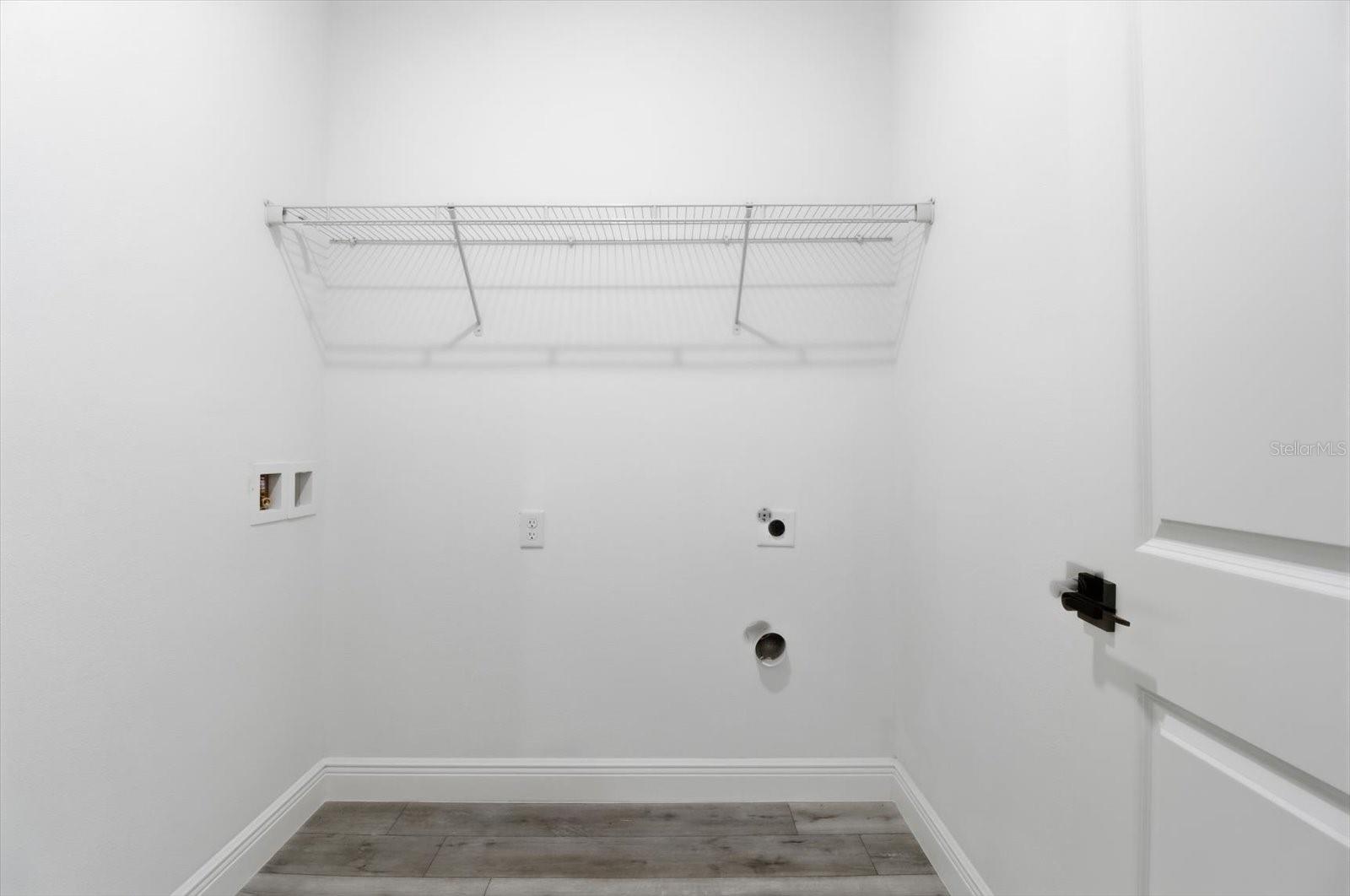 Listing photo id 22 for 7549 Santos Drive