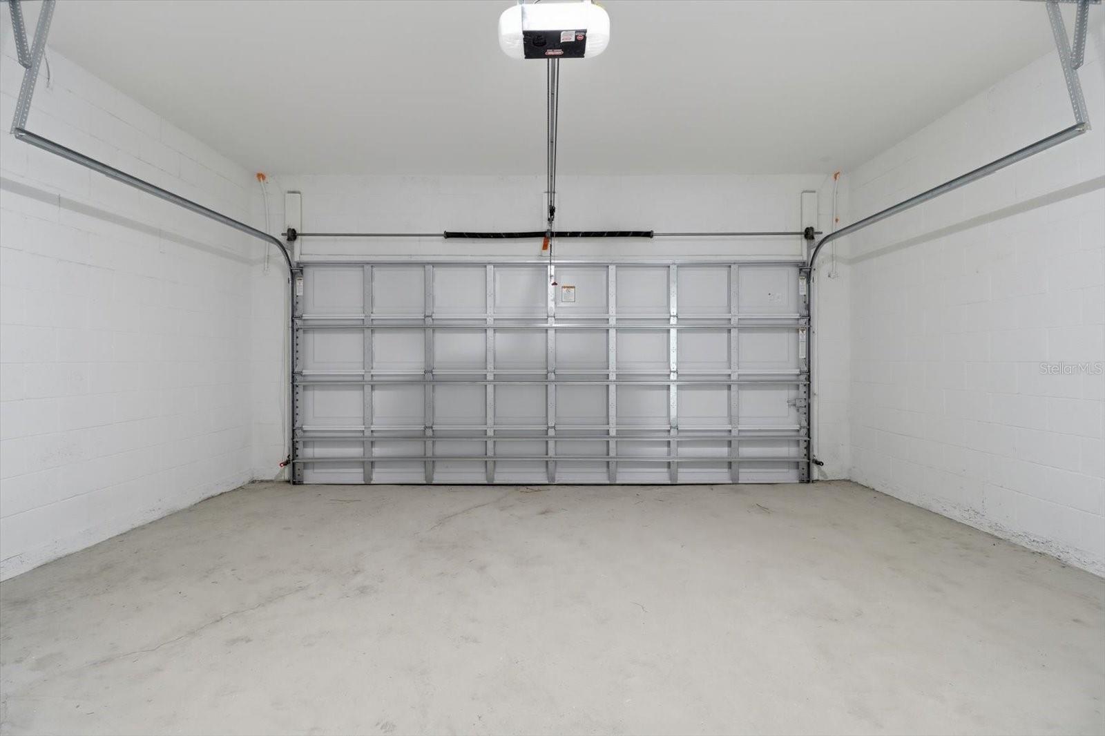 Listing photo id 24 for 7549 Santos Drive