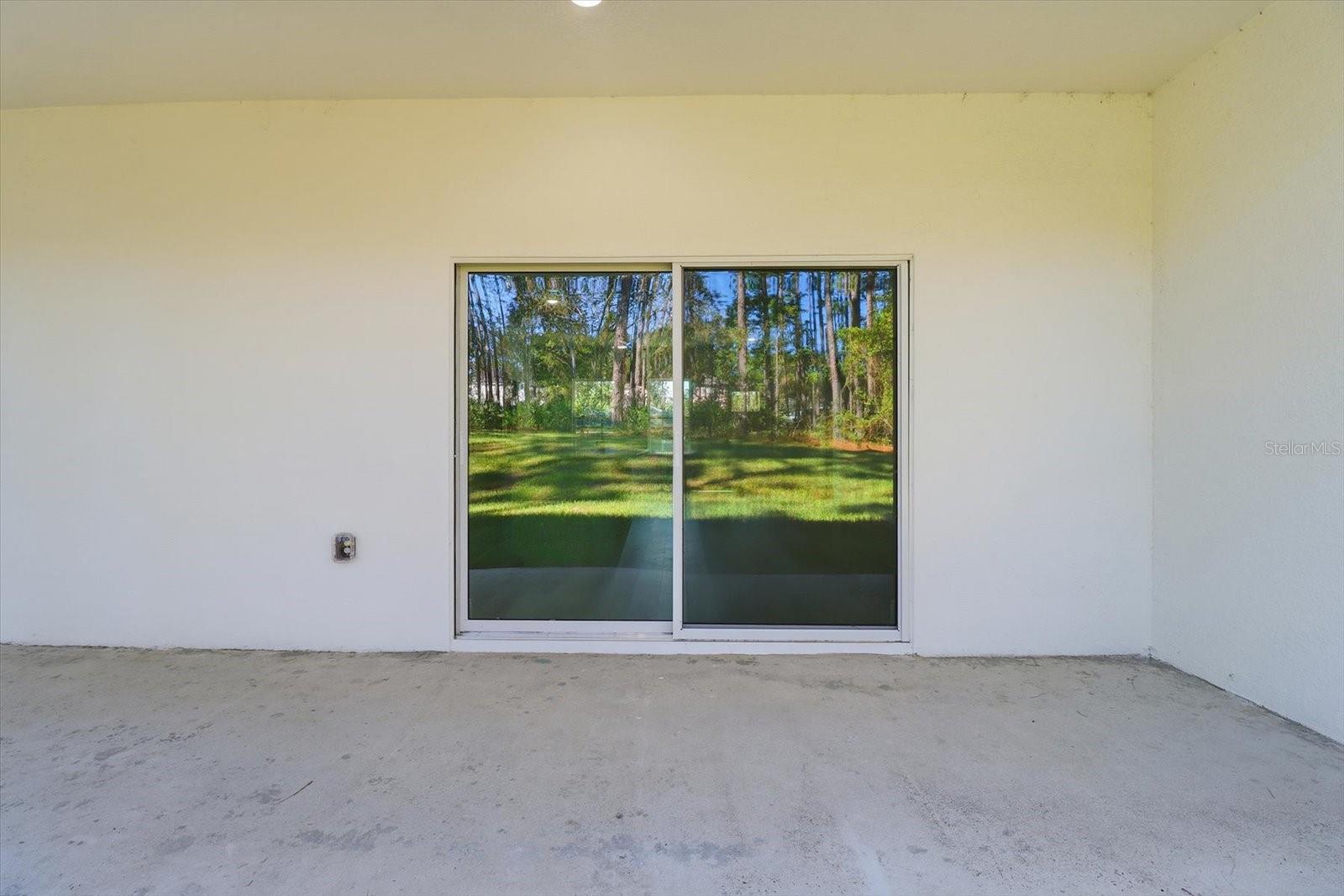 Listing photo id 25 for 7549 Santos Drive