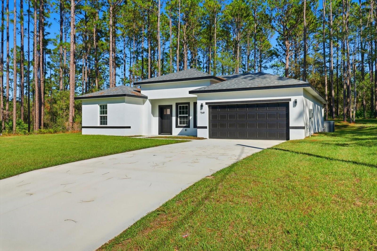 Listing photo id 1 for 7549 Santos Drive