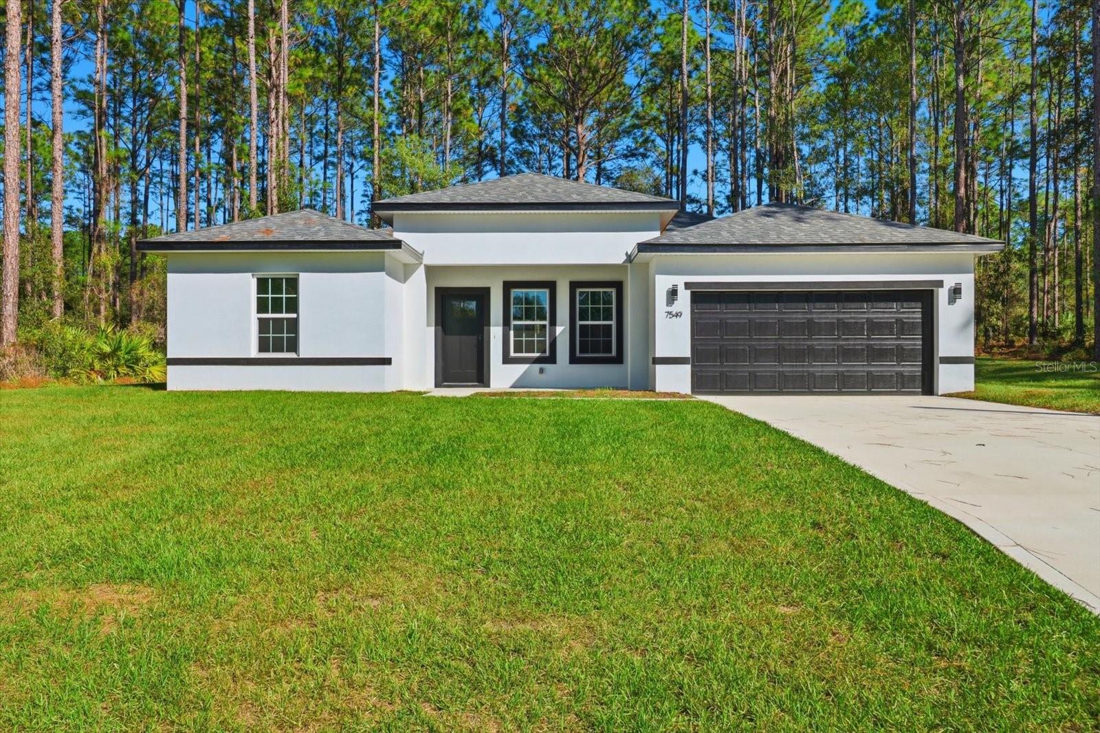 Listing photo id 2 for 7549 Santos Drive