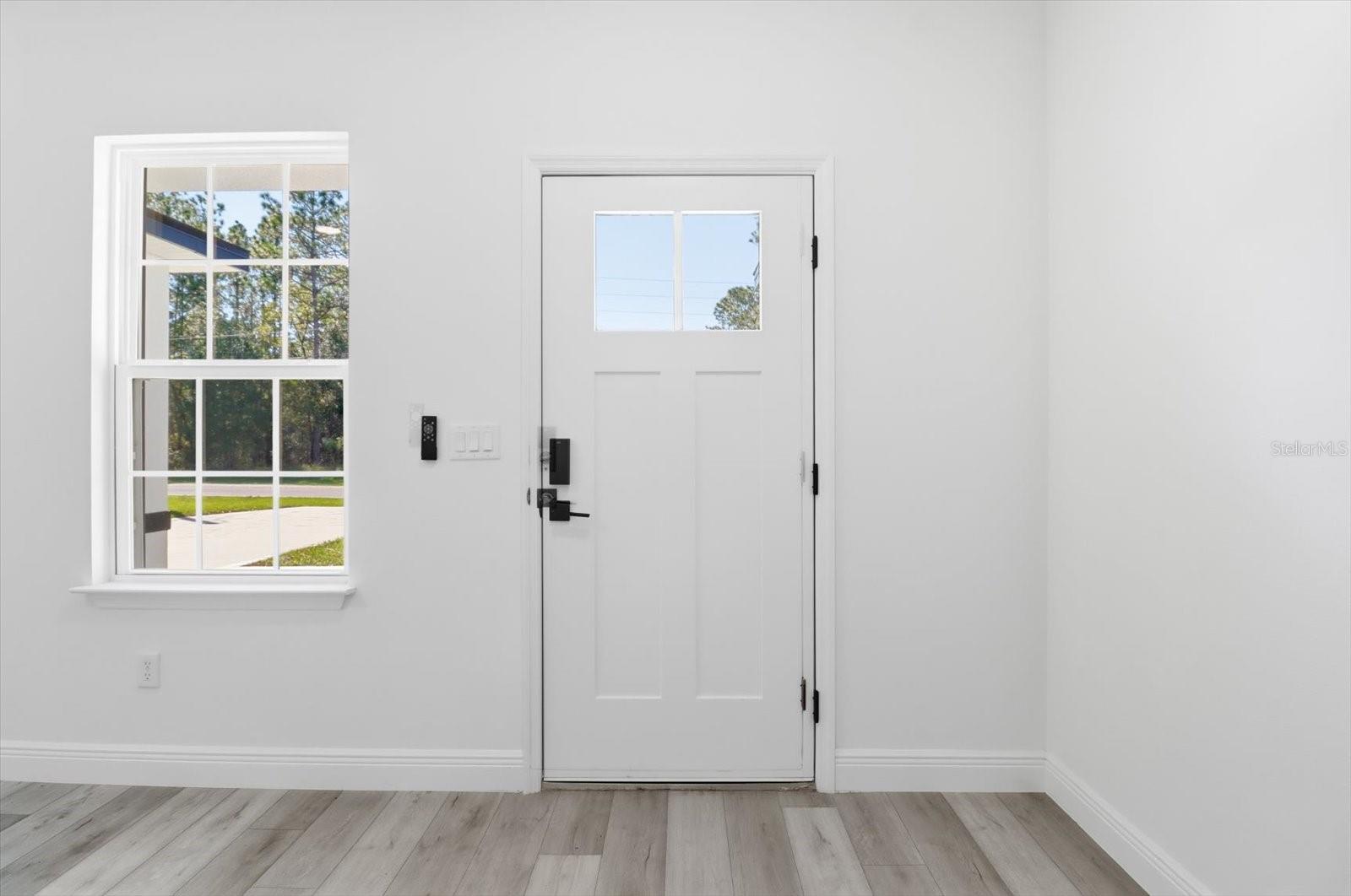 Listing photo id 4 for 7549 Santos Drive