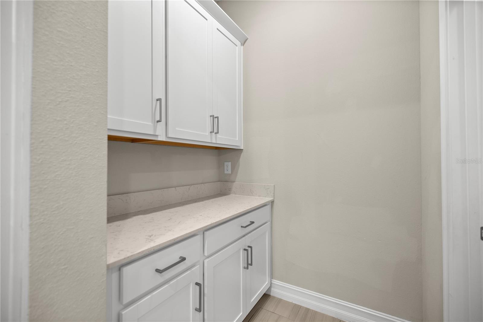 Image 15 of 28 For 719 41st Street